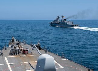 Американскиот разорувач го напушта Црното Море