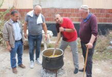 / Фото, Видео / Со традиционалната „Подгоречка алва“, посакано добредојде на Курбан Бајрам