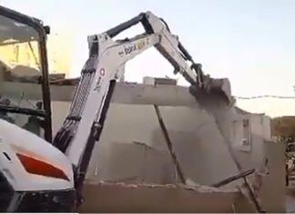 / Видео / Палестинците приморани сами да си ги рушат домовите