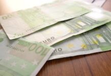 Струга: Со фалсификувани евра уплаќале тикети во обложувалница