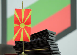 Бугарија не го менува ставот за Македонија и подготвена е да го брани пред ЕУ