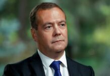 Медведев: „Москва ќе мора да ги признае Доњецк и Луганск“