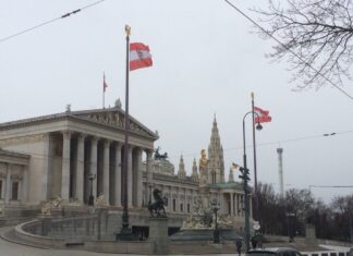 Австрија прифати да плаќа за руски гас во рубљи