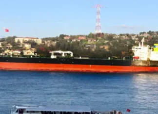 Иран одговори на кражбата на нафта: Заплени два грчки танкери