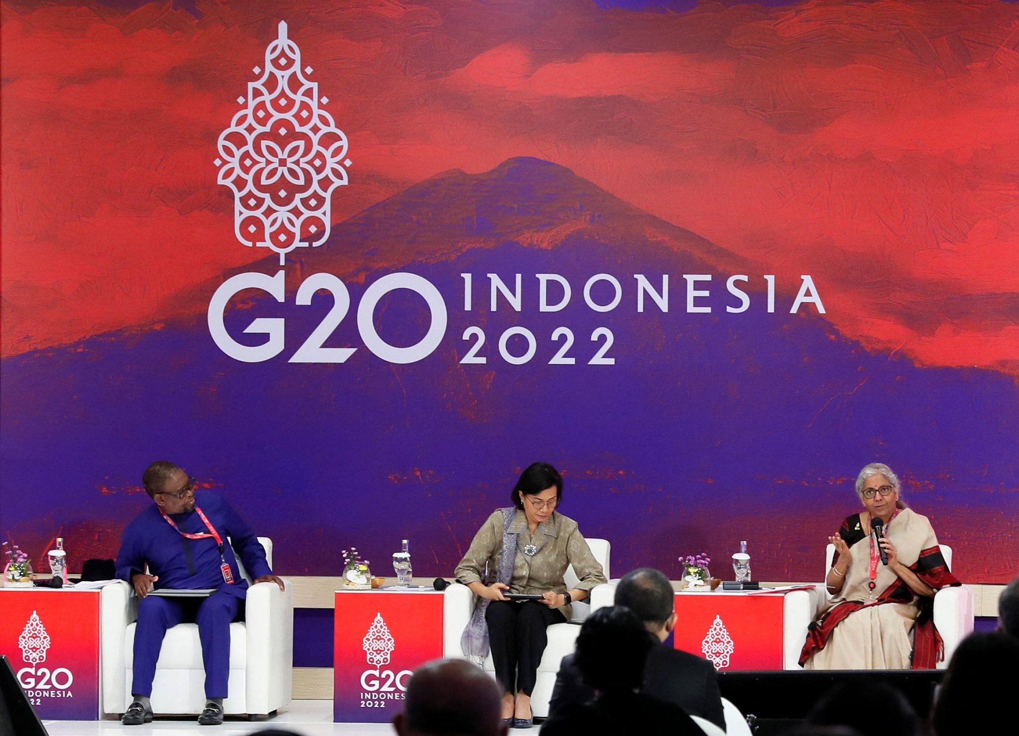 2022-07-14T040835Z_1709007606_RC2DBV924OUM_RTRMADP_3_G20-INDONESIA-scaled