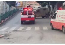 Откако рани петмина Палестинци на Западниот Брег, израелската армија го спречува доаѓањето на брза помош