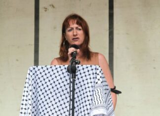 Ирска европратеничка: „Касапот Бајден“ и „Фрау Геноцид“ Фон дер Лајен обезбедуваат продолжување на израелскиот тероризам
