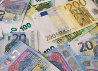 Членка на Европската унија одбива да го воведе еврото