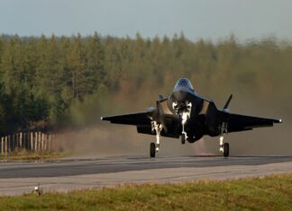 Американски Ф-35 слетаa на автопат во Финска