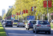 Белград украсен со турски знамиња: Ердоган пристигна во дводневна посета на Србија