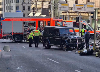 Автомобил се заби во луѓе во Штутгарт, има повредени