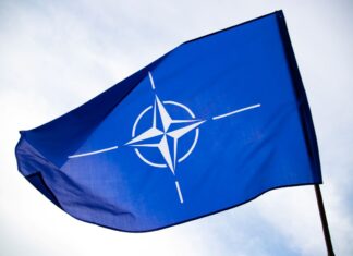 НАТО пресретна три руски воени авиони кои го нарушија естонскиот воздушен простор, соопшти воениот сојуз, пренесува Би-Би-Си.