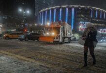 Зимска бура го погоди Њујорк, откажани стотици летови