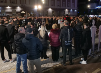 Нов протест на опозицијата пред зградата на албанската влада